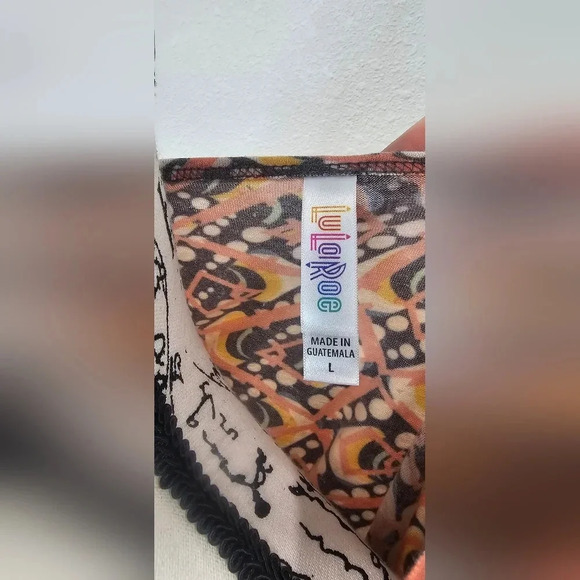 LulaRoe Women's Perfect T Multicolor Half Sleeve Tunic Size Large NWT - Picture 9 of 12